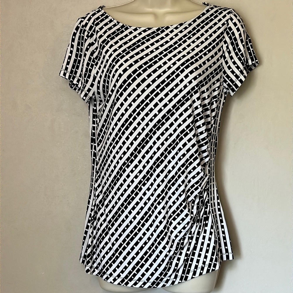 LIZ CLAIBORNE | TOP | MED | BLACK & WHITE